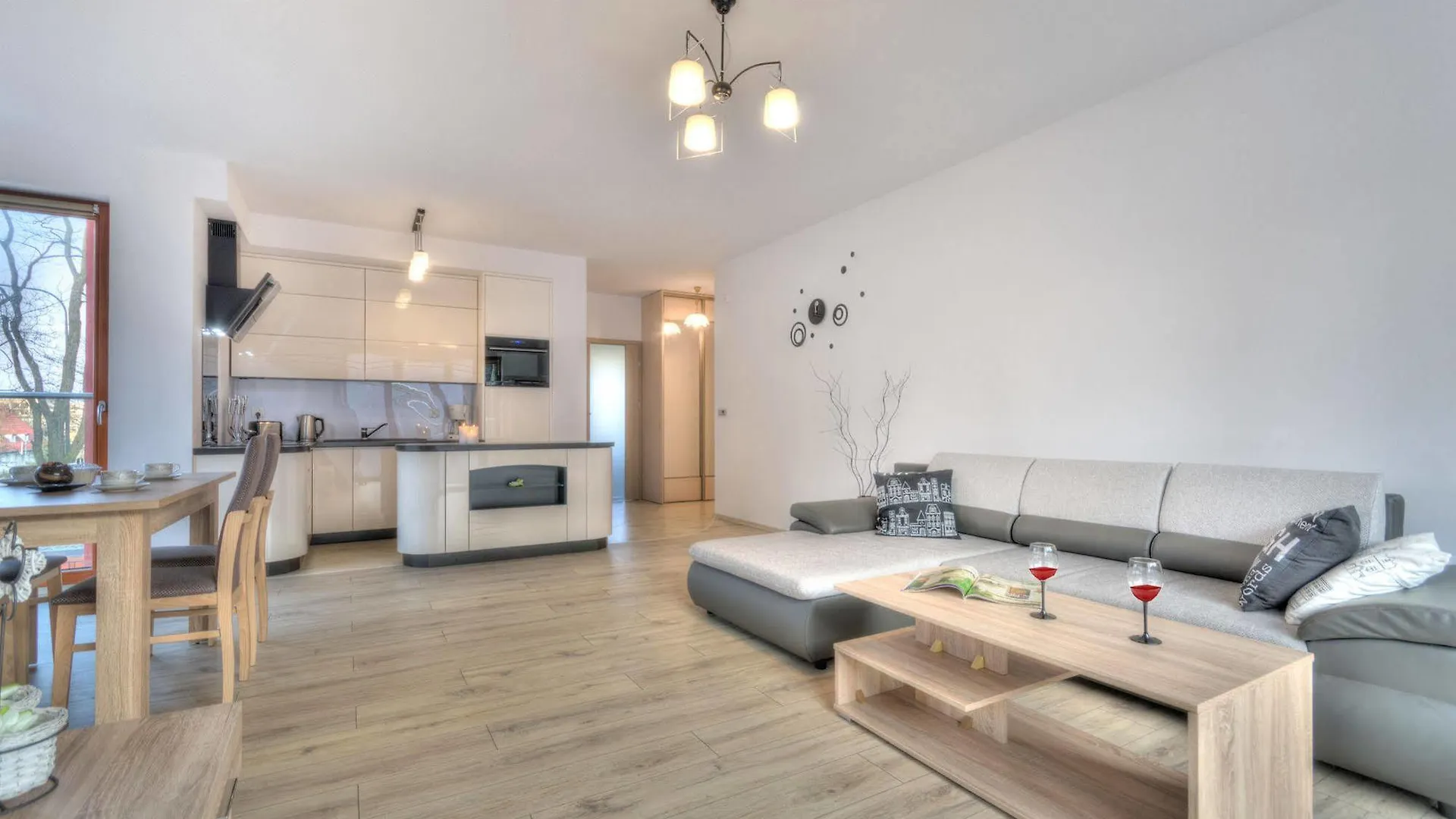Dom & House - Apartments Sopot Kamienny Potok 0*,  Poland